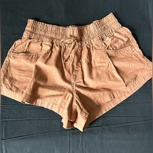 Aerie Babewatch High Waisted
Pull On Short Large NWT